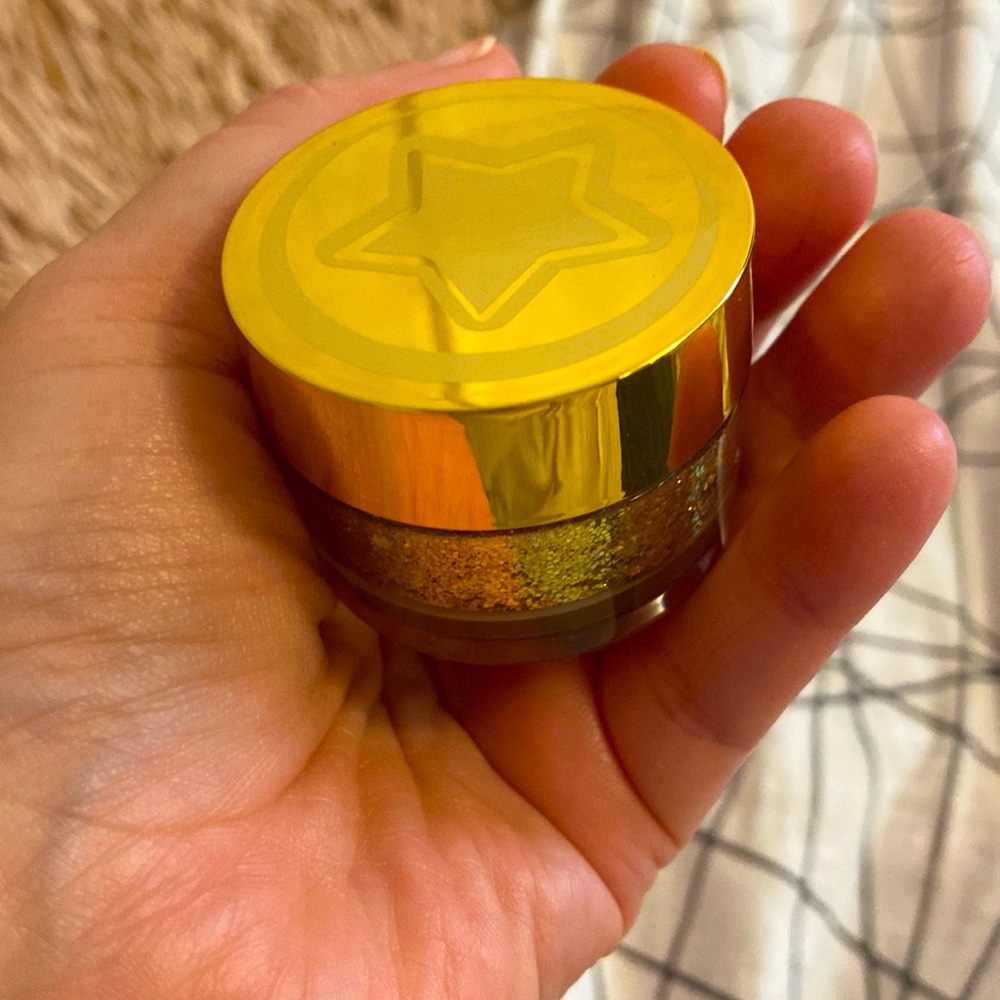 Colourpop x Animal Crossing Limited Edition Glitter Gel in Bellionaire